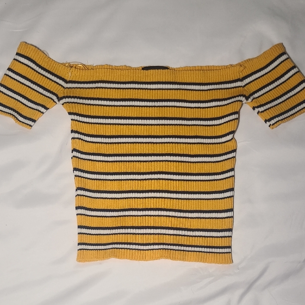 Ambiance Apparel Off-Shoulder Crop  Yellow and Black Small